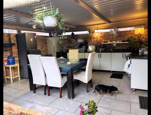 3 BEDROOM TOWNHOUSE FOR SALE IN CELTISDAL